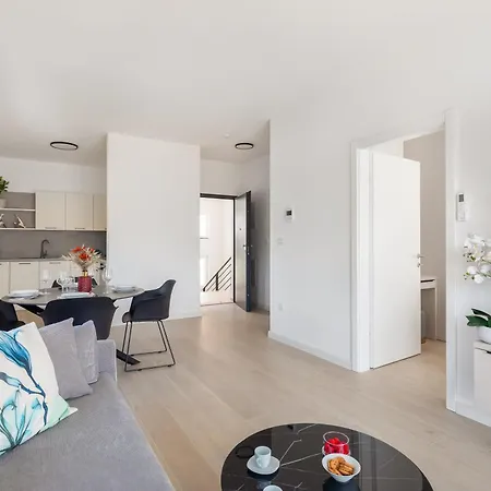 Tt - Apartments With Private Parking Promajna Exterior photo