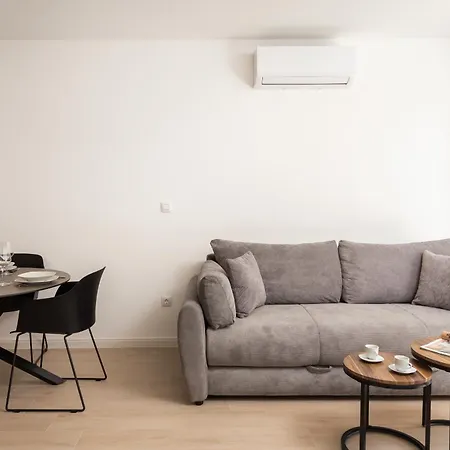 Tt - Apartments With Private Parking Promajna Exterior photo