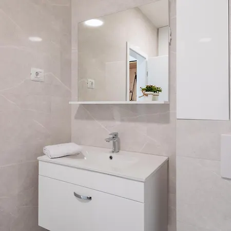 Tt - Apartments With Private Parking Promajna Exterior photo