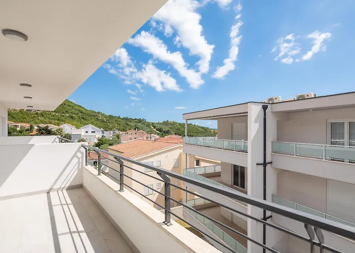 Tt - Apartments With Private Parking