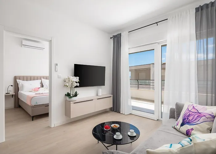 Tt - Apartments With Private Parking