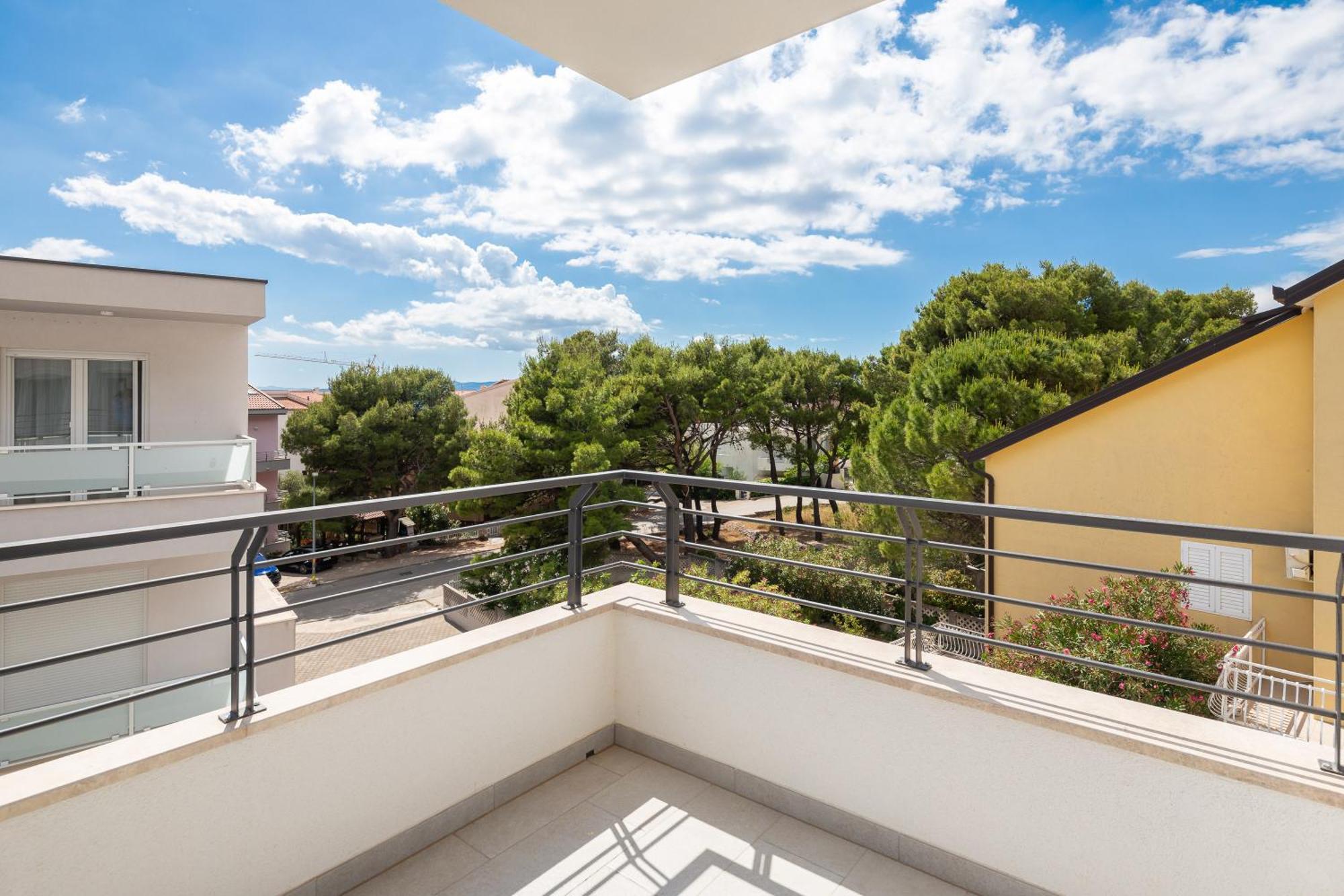 Tt - With Private Parking * Promajna